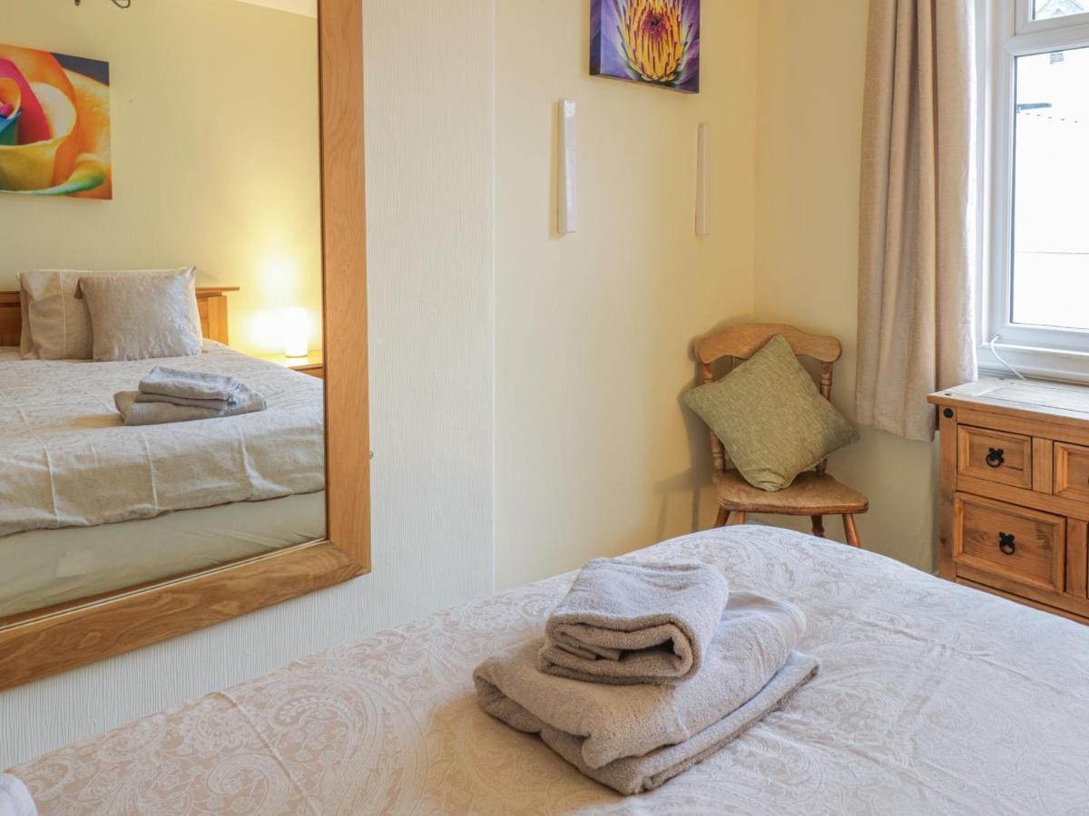 Beside The Sea - In Town Apartment Llandudno Luaran gambar