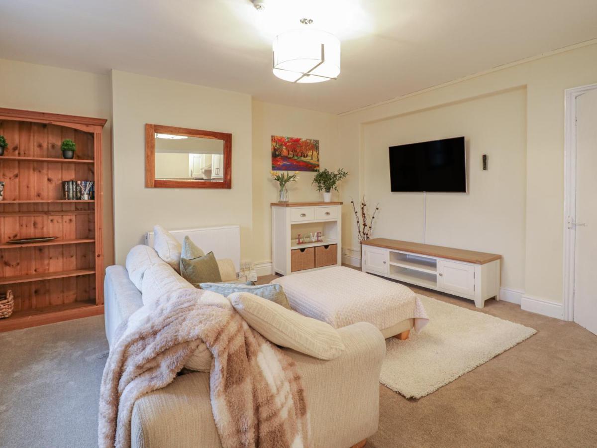 Beside The Sea - In Town Apartment Llandudno Luaran gambar