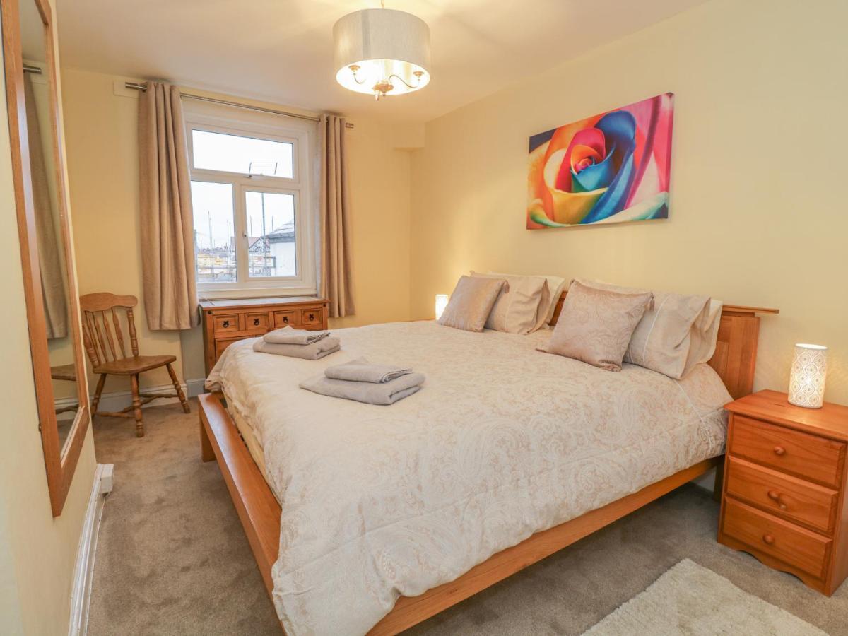 Beside The Sea - In Town Apartment Llandudno Luaran gambar
